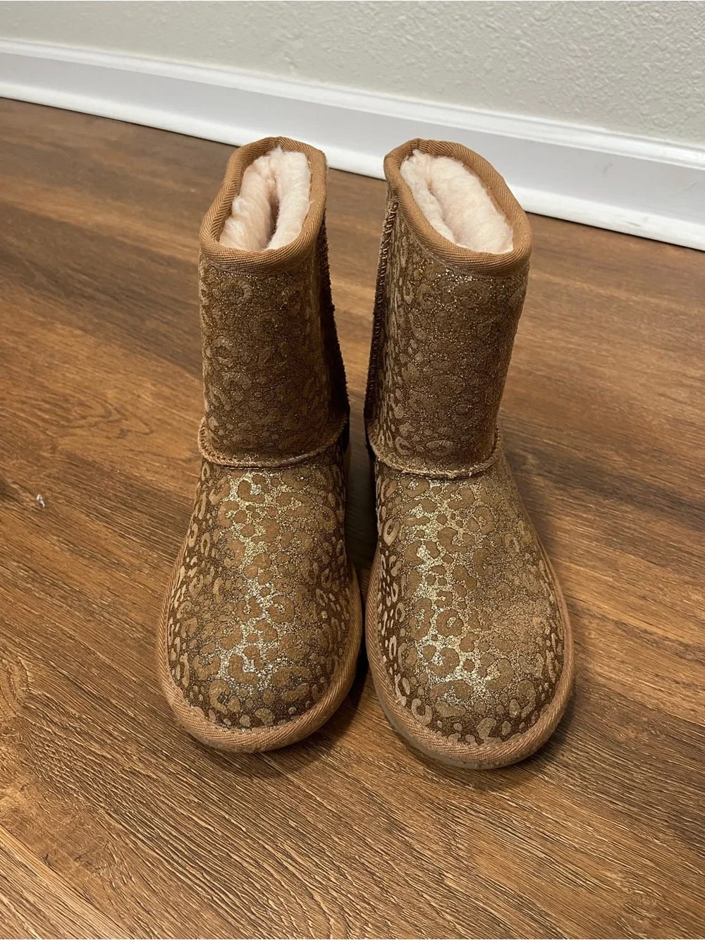 UGG Girl Chestnut Leopard Suede Cozy Lined Boot Size 3